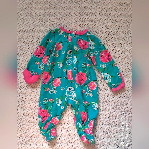 Onesie - Picture 2 of 2